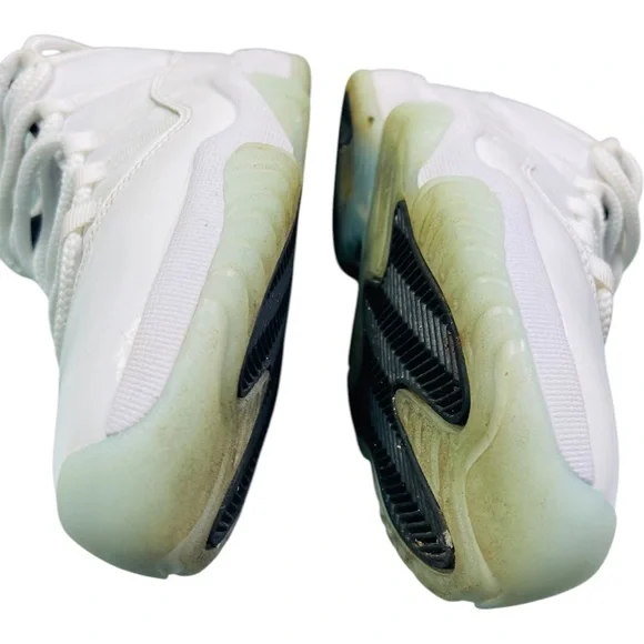 Nike Air Jordan 11 Retro White Blue Legends Sneakers - Picture 10 of 13